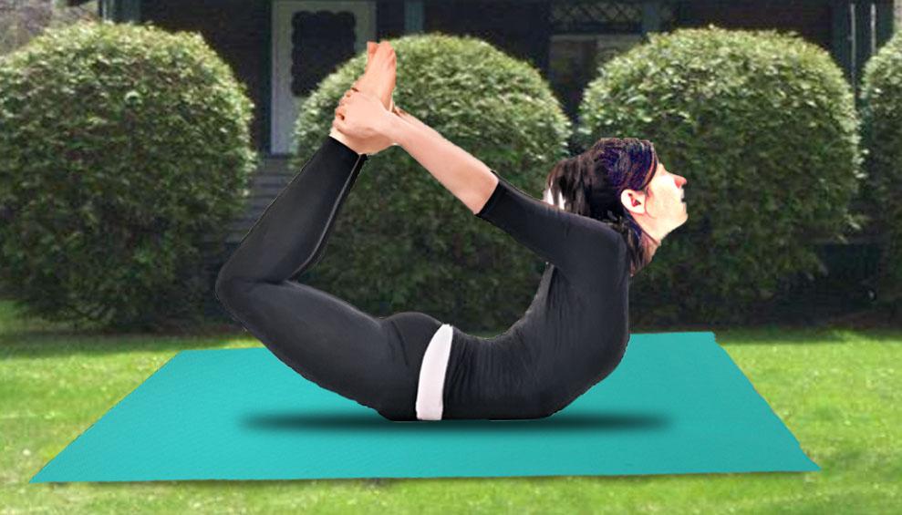 इन 3 आसनों के अभ्यास से आपका पेट और कमर रहेगी दुरुस्त और आप रहेंगे हमेशा जवान