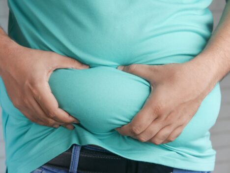 वजन कण्ट्रोल करने, ब्लड प्रेशर ठीक करने और आयु बढाने के लिए वरदान है एक चम्मच देसी गाय का A2 घी रोजाना